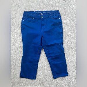 Westport size 16w Women's Vibrant Blue Capris